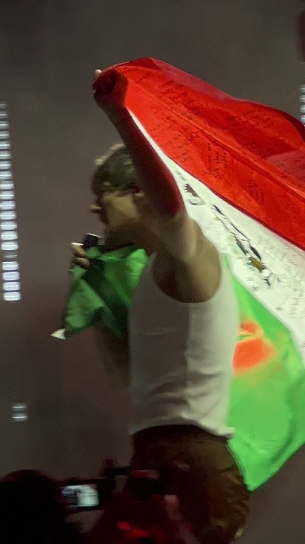 AOTVOnTour's tweet photo. “It’s no secret I fucking love Mexico” https://t.co/xegZnaHBGu