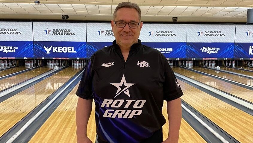 USBC's tweet photo. Brian LeClair averaged 257 to take the lead after one round of the USBC Senior Masters at Sam's Town Bowling Center.
BowlTV has live coverage as the event continues on Wednesday with Round 2 of qualifying.
Get the full story here: https://t.co/Thf2UTPldz
#SeniorMasters #BowlTV https://t.co/TcBWcmFvCC
