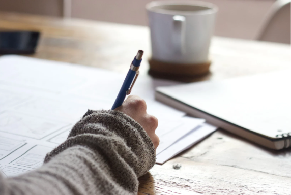KaitlynMer04's tweet photo. Even though it was annoying to do so many assignments each week for this class, I have truly improved my writing skills. Before it would take me hours to finish something that I could now knock out really quick because we had so many writing assignments. #WhatIlearnedinWR60 https://t.co/D0rY8A22bN