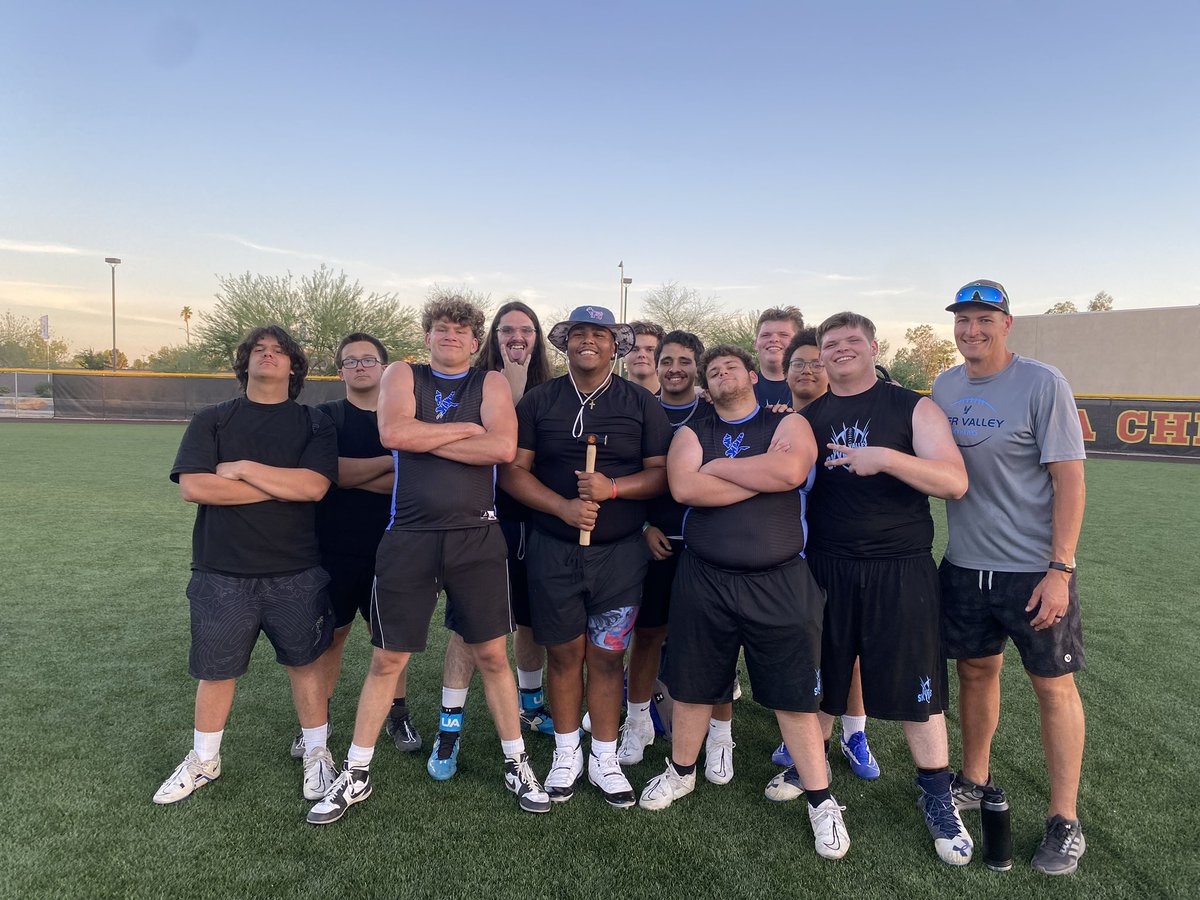 DV_Skyhawks's tweet photo. Congrats to the Deer Valley Lineman for taking 1st place at the ACU Big Man Competition! https://t.co/aSpWgaKJcd