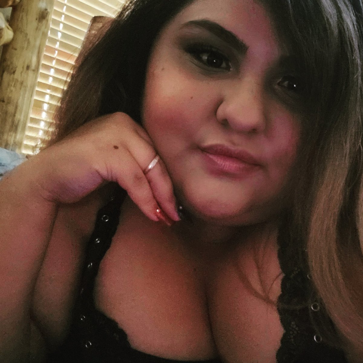 ChubbyBabbyXo's tweet photo. "Baby girl a bratt, but she listens to her daddy!"🤤 https://t.co/8BI2YLmUWf