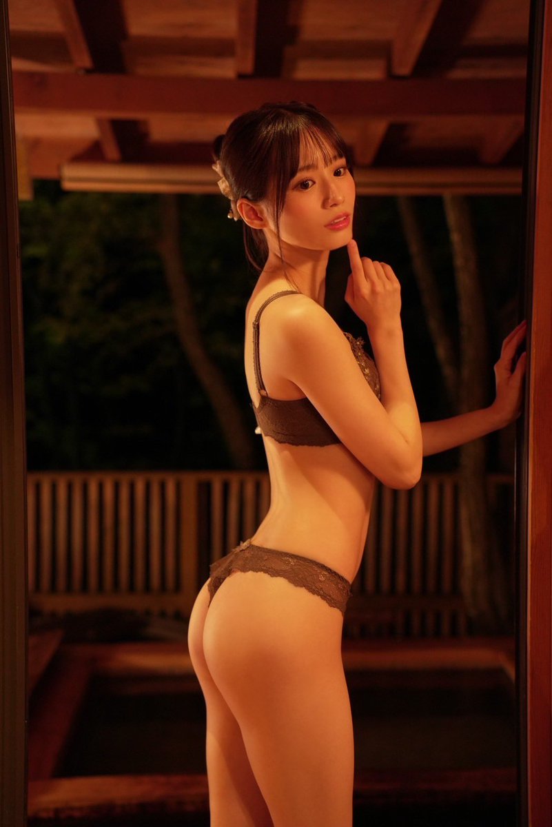 6月8日の2周年チェキ会のコスプレ決めてない！ 下着でいいかな