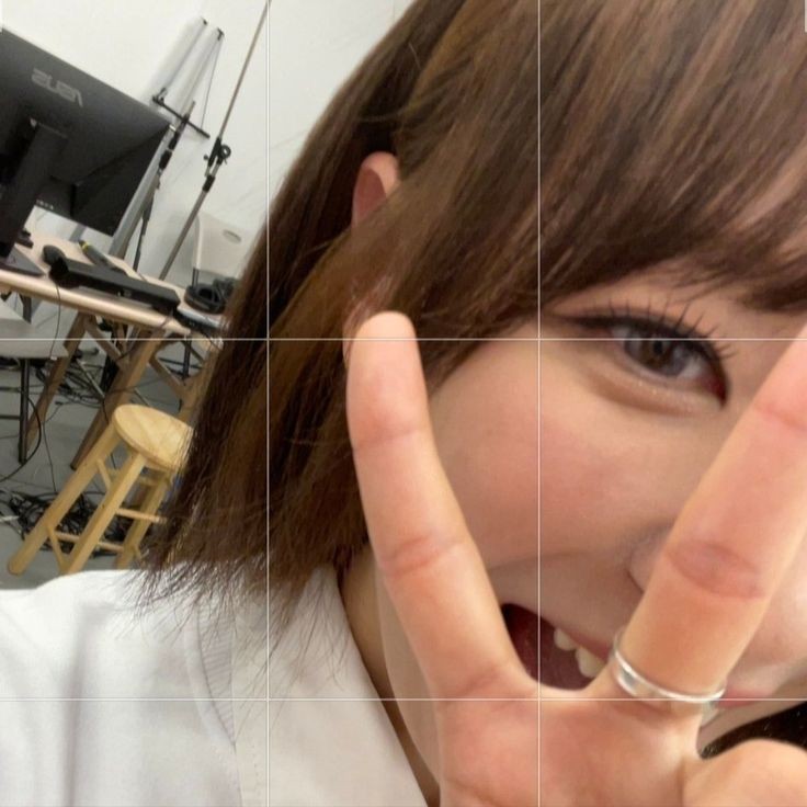 a pair of cuties =^..^=
#윤산하 / #문수아