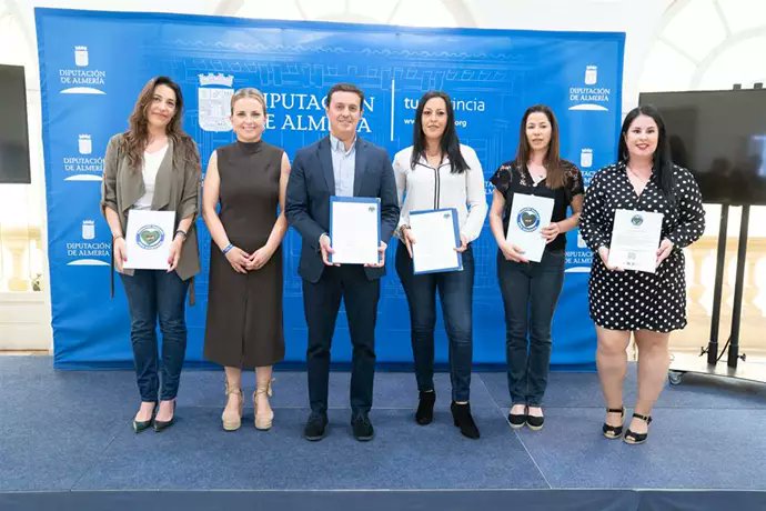 IGC NACIONAL (@_igc_) on Twitter photo Nuestro agradecimiento a <a href="/dipalme_almeria/">Diputación Almería</a> por adherirse a la reclamación de➕y mejores medios para que los #guardiasciviles puedan desarrollar su trabajo en mejores condiciones y nuestro reconocimiento a la labor que lleva a cabo Nuestro Corazon Por Bandera.
<a href="/dipalme_almeria/">Diputación Almería</a> Nuestro agradecimiento a <a href="/dipalme_almeria/">Diputación Almería</a> por adherirse a la reclamación de➕y mejores medios para que los #guardiasciviles puedan desarrollar su trabajo en mejores condiciones y nuestro reconocimiento a la labor que lleva a cabo Nuestro Corazon Por Bandera.
<a href="/dipalme_almeria/">Diputación Almería</a>