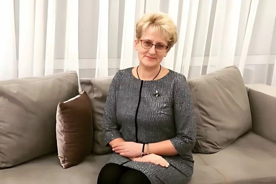 TatsianaKhomich's tweet photo. 54-year-old psychologist Zhanna Dashkevich from #Molodechno faces up to 10 years for supporting #Ukraine and "participating in an extremist formation" https://t.co/1Dx31QVTzr
