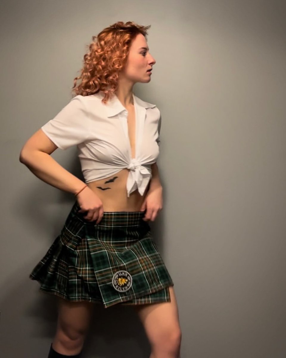 McGinnisTulsa's tweet image. A glimpse into my past works... 📸 
Here are just a few of my favorite shots from the past year. 

Want to see more? 
Check out my instagram @ Tulsa_is_thriving 
🫶

#photoshoot #feelingood #football #modelsearcher