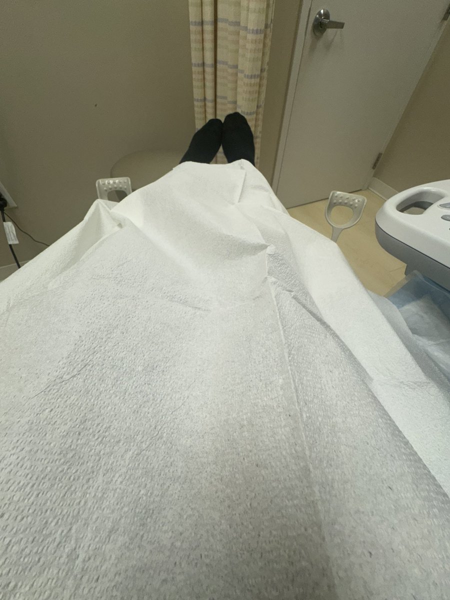 Rollitupk's tweet photo. I feel like i gotta tell somebody. Today i went to see how many eggs i got, why they stuck a thing so big in me i almost walked outside and shot the first nigga i saw. It was so traumatizing i made a mistake and said fuck this baby. https://t.co/hIQwXRBpie