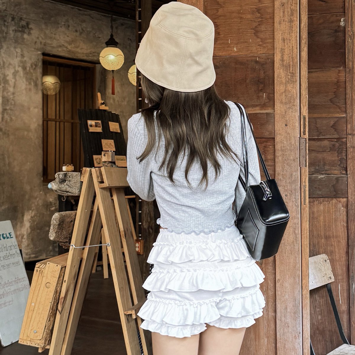 yoxrgravity's tweet image. ootd 🧁 ลุควันนี้น่ารักมาก ;-; เสื้อครอปแขนยาวของ avaalene ดีเทลแบบหวาน 100% เซ็กซี่นิดๆแต่ไม่โป๊ ใส่กับกางเกงชีสเค้กแล้วชอบมากก จ๋วย