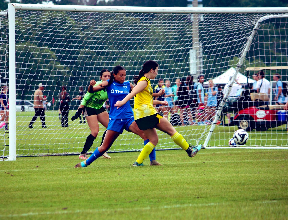 howerton_sophia's tweet photo. Thank you to all the college coaches that came out to see us play at the @TXShootout. I had a great time playing with @SAUnitedsoccer
#TXSO24 https://t.co/z4X6thTmDk