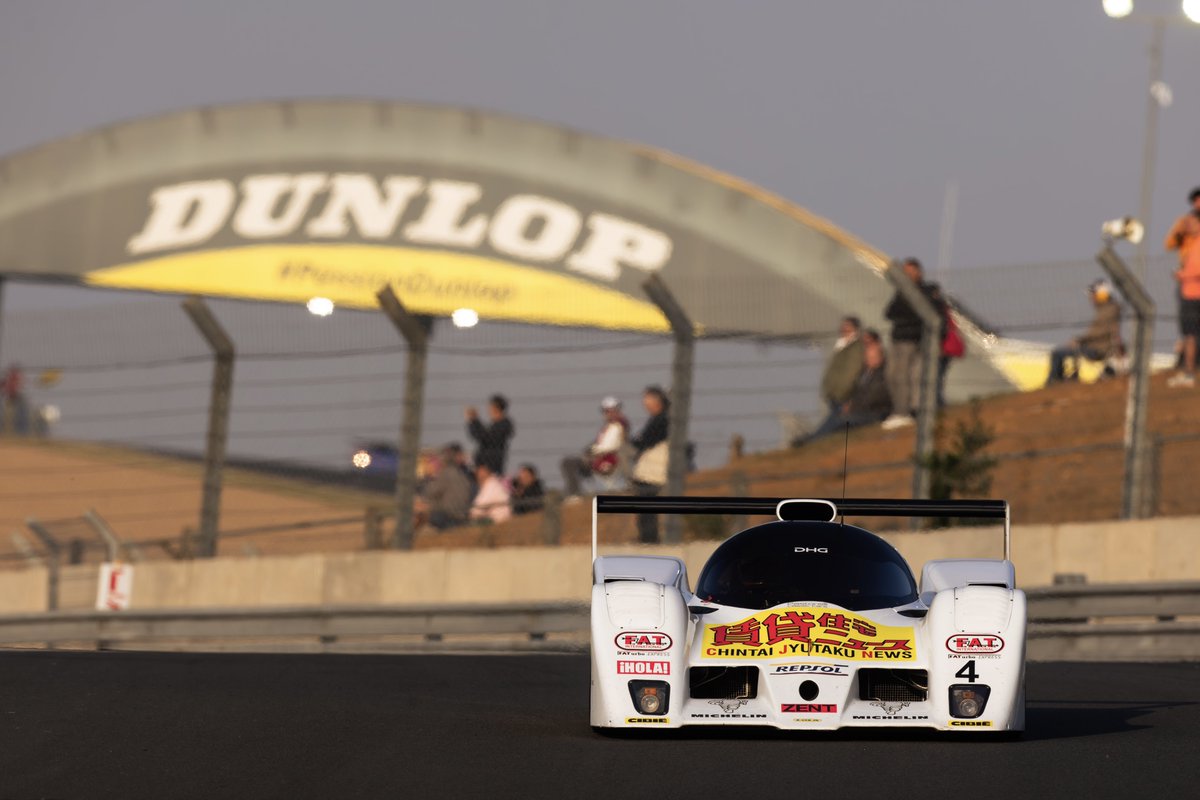 robertovery's tweet photo. WORLD CLOCK #IMAGEBYOVERY
Countdown for LeMans 24 
Shot for Two Tenths @Thepitstopmag 
And it’s gathering pace for print Vol:1 Group C Racing 
#print
#peterauto
#groupcracing
#twotenths
#lemans24
#lolaT9210
#90smusic https://t.co/bVsabNPVS2