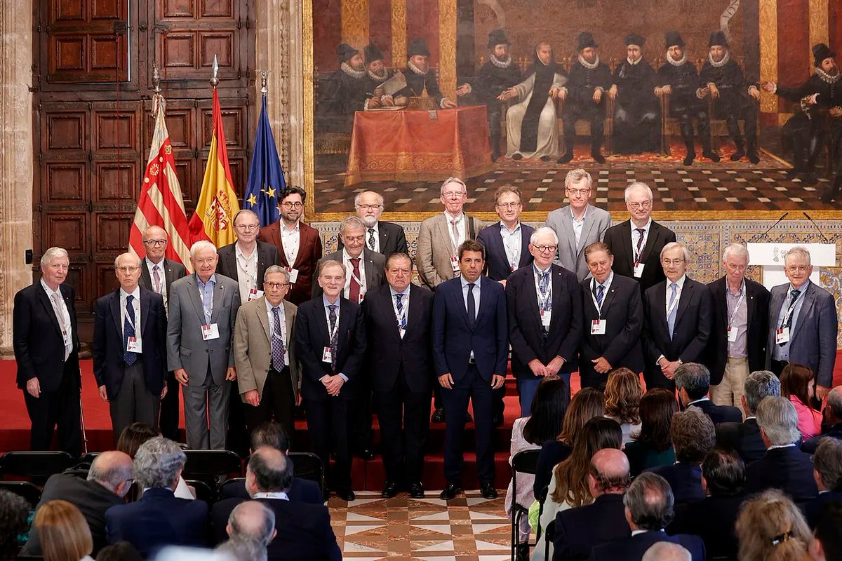 IsmaelMingarro's tweet photo. #PremisReiJaumeI 2⃣0⃣2⃣4⃣
Enhorabona #LuisSerrano @CRGenomica premi #NovesTecnologies pel "desenvolupament tecnològic d la biologia d sistemes i en l'ús de la intel·ligència artificial per a crear estructures de proteïnes"
Felicidades Luis!!! @BiologiquesUV @UV_EG https://t.co/ScokTzMRWw
