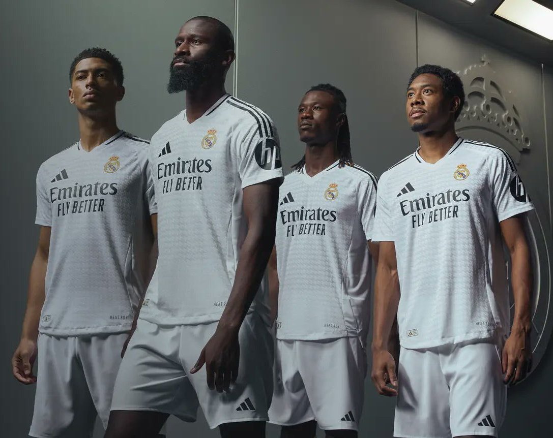 DanikRM_'s tweet photo. ¿De que jugador os pillarías vosotros la camiseta de la temporada que viene?

Yo lo tengo clarísimo https://t.co/8DyRphDVtK
