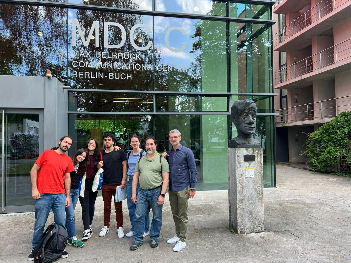 NeOnLab_'s tweet image. 🧠 NeonLab at #BrainTumorMeeting2024! Exciting experience at @MDC_Berlin, engaging with the latest advances in the field and sharing our ongoing work. #BrainCancer #MedicalResearch #Neuroscience