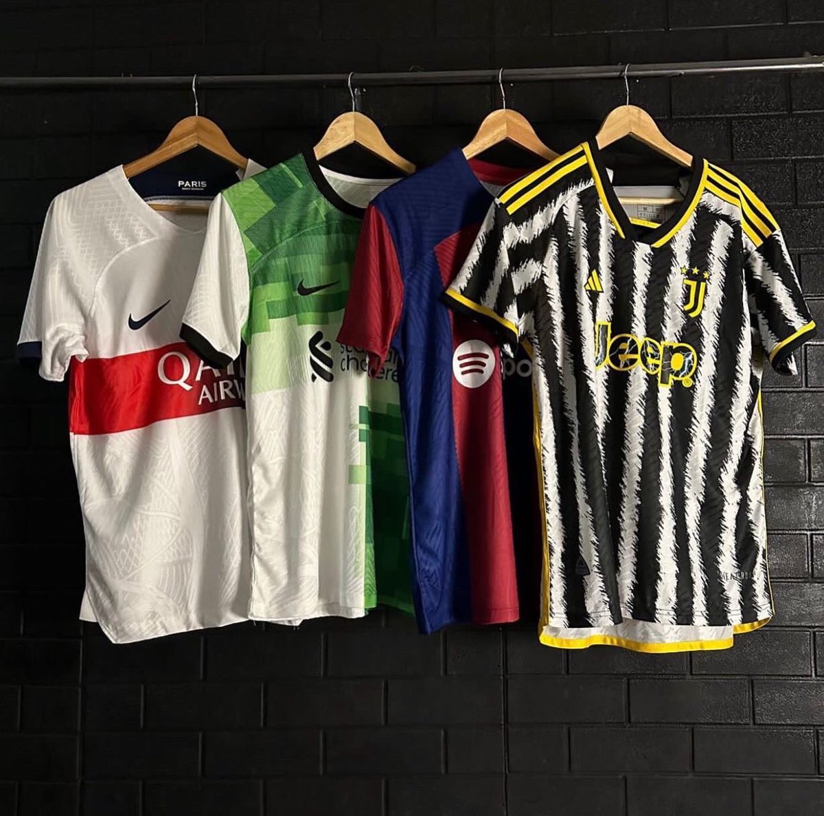 raymond_chichi's tweet photo. Nkasi jersey is an online store that sells quality football jerseys wears, Tracksuits, and gym outfit

We are currently Running Sales, Preparing to bring in the 24/25 season jersey 
Current price is 13k
Sizes M-XXL
Location Lagos
Delivery Nationwide
@EXPOPE @Gboye_Rave @Shegun_EJ https://t.co/Yk9ee5Ehkg
