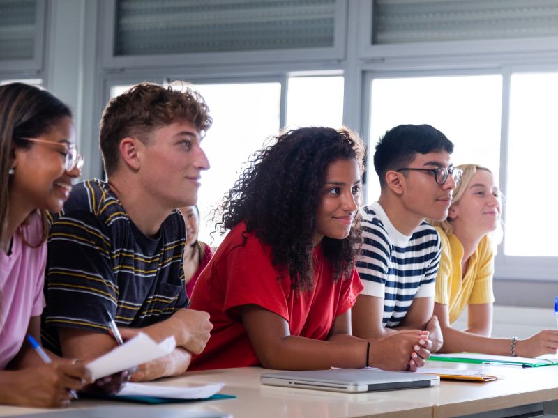 servicepublicfr's tweet photo. #PointJeune #nouveau La prépa-seconde sera mise en place dès la rentrée scolaire 2024.

Pour en savoir plus sur ce nouveau dispositif, rendez-vous sur :
👉️ https://t.co/UIsiCbL5GR 

#brevet #college #collegien #seconde #lycee https://t.co/FPwFkAkSbS