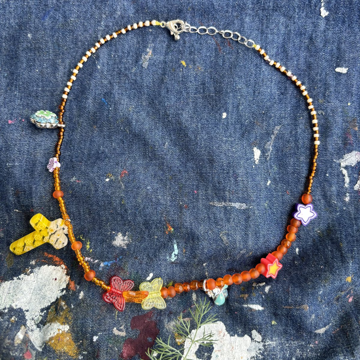 thanshopiripiri's tweet image. #beading 
絵を描く前に色遣いの準備運動で作っているアクセサリー、また新しいものがいくつか増えたのでご紹介です 🍵既存の在庫に加えこちら個展へ持っていきます  𖧧

1. Raspberry bracelet 🍓
2.  Summer Breeze necklace 𓂅
3. Juicy necklace 𑁍
4. Girly techno necklace 🧬