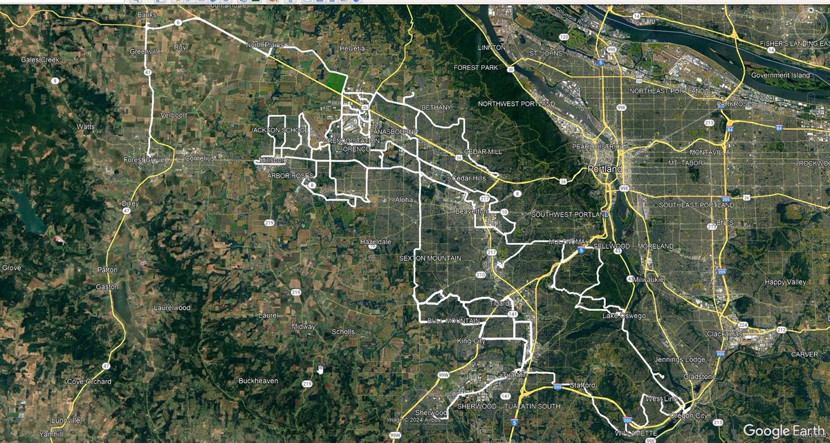 GroDoubleG's tweet photo. Here is my ideas for new #bus #routes so far across the West side of the #Portland Metro area as seen in Google Earth!
A total of 16 bus lines and 1 shuttle/express line are shown via the white lines.
They fill in gaps that @TriMet doesn't service.
#Transit #TransitPlanning https://t.co/b0l7vZTtZC