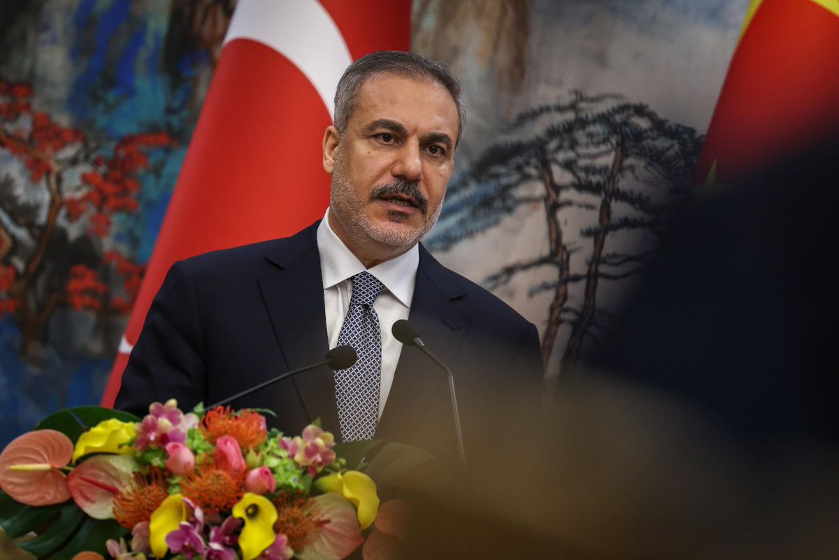 Doğu Türkistan’da Türk okulu açılacak!

Çin Ziyareti kapsamında Hakan Fidan’ın Çin İşgalindeki Türk Şehirlerinden Bahsetmesi memnuniyetle karşılanırken, başka bir sevindirici haber de Doğu Türkistan'da Türk Okulu açılacağının bildirilmesi oldu.
#çarşamba
#DoğuTürkistan