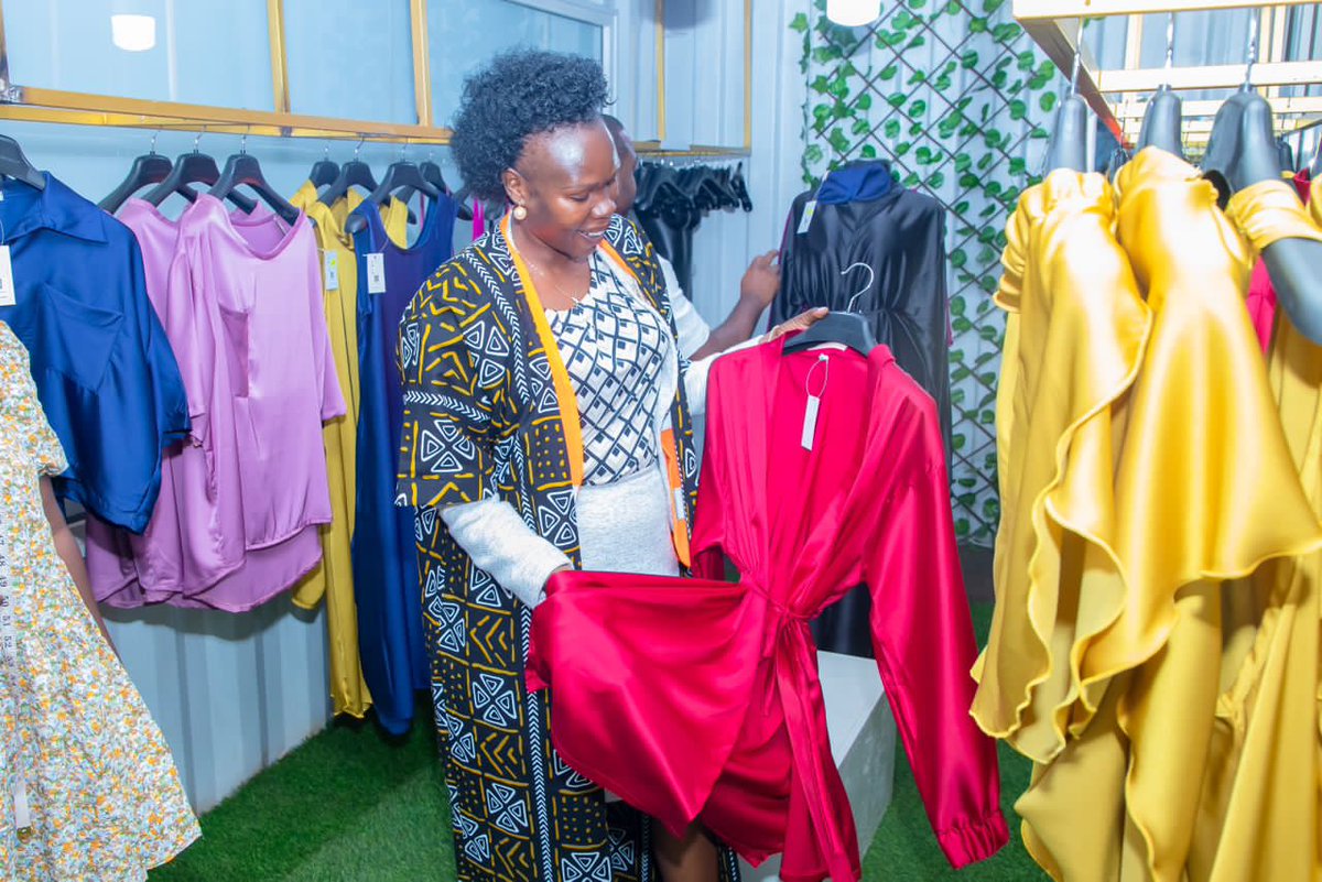 Anite__Evelyn's tweet photo. What I witnessed @MotivUG is talent,skills,innovation, the young people are well equipped with what it takes to make them big-time industrialists. all they need is capital,since money follows ideas&amp;innovation i promise to do everything within my powers to find capital for them. https://t.co/HGi6vVfilj