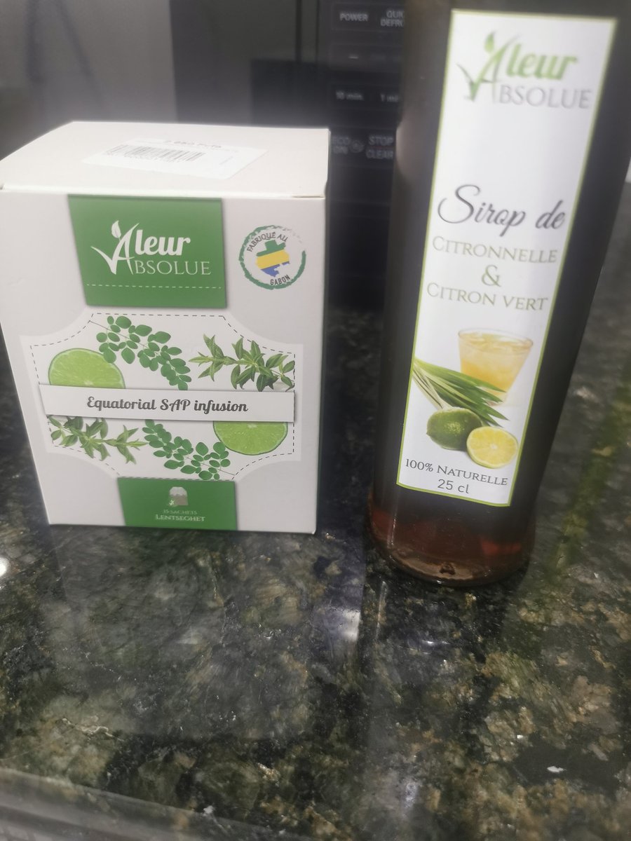 jeanfrancis's tweet photo. Ce matin on débute la journée avec une infusion de feuilles de la forêt équatoriale avec un petit peu de sirop citronnelle et citron #MadeInGabon https://t.co/RjrOe4tACT