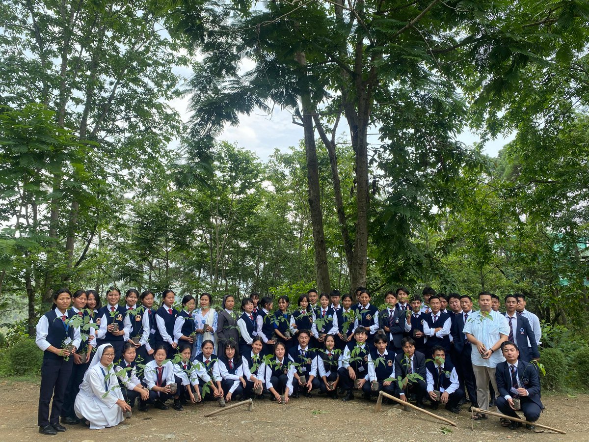 nss3dbcmaram's tweet photo. PO &amp; @_NSSIndia volunteers of #DBCMaram observed the #WorldEnvironmentDay2024 by planting saplings in &amp; around the campus
@PMOindia @ianuragthakur
@YASMinistry @YAS_Manipur @NBirenSingh @NssrdD @nss_rdguwahati @nsscellmu
@mygovindia @UN @UNEP @FAOForestry @ManipurForest #NSSIndia https://t.co/QurbM7hPUs