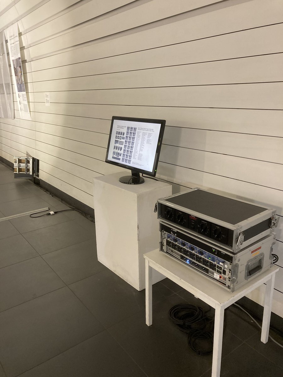 nigiridori's tweet photo. 「電子音響ピープル」
ワークショップを重ねて作られた作品。人と音と街がシンクロした、とても不思議な会場BGMになっていた
#横浜トリエンナーレ
#BankARTLife7
#新高島駅 https://t.co/rs8L31Wf9S