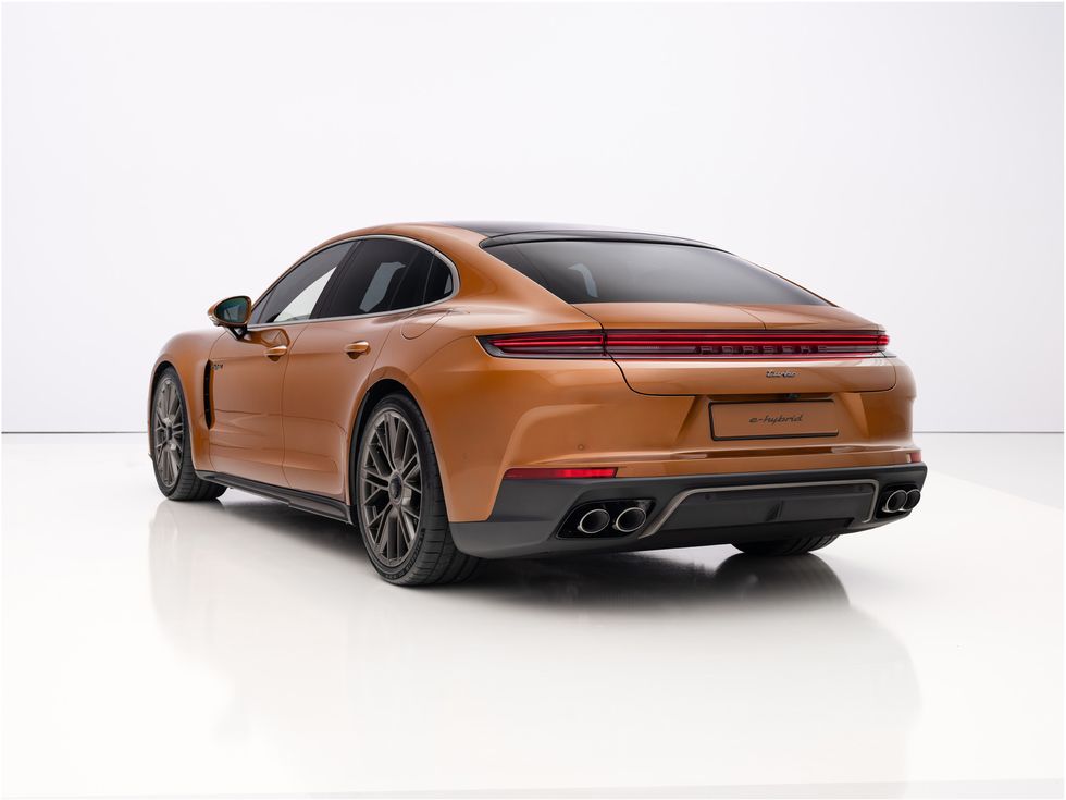 HakeemAro's tweet photo. 2024 Porsche Panamera https://t.co/moO3hWOTGa