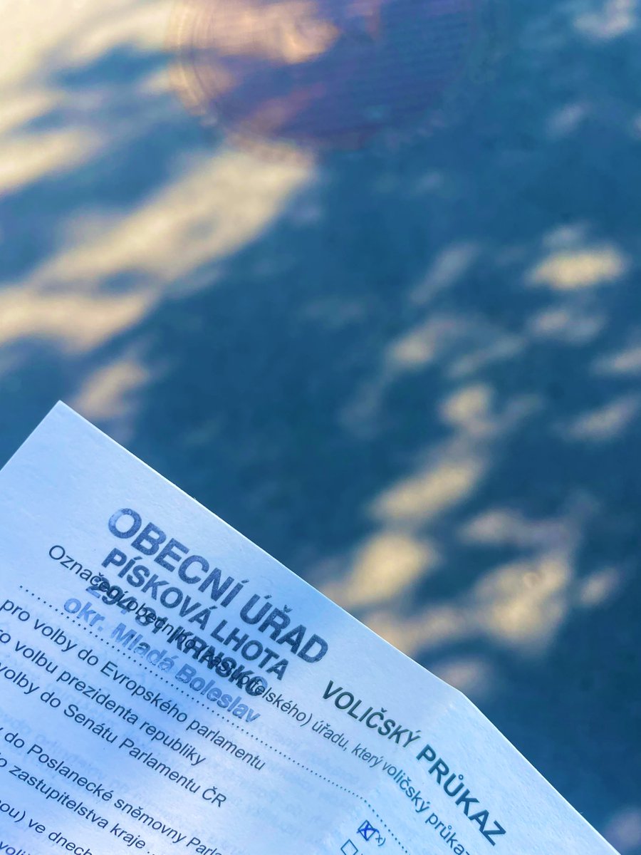 Lucias2106's tweet photo. O víkendu se chystám na LHUT a poprvé budu volit jinde než "doma".#volby #lhut #zezivotabezce https://t.co/pBiWOnXGti
