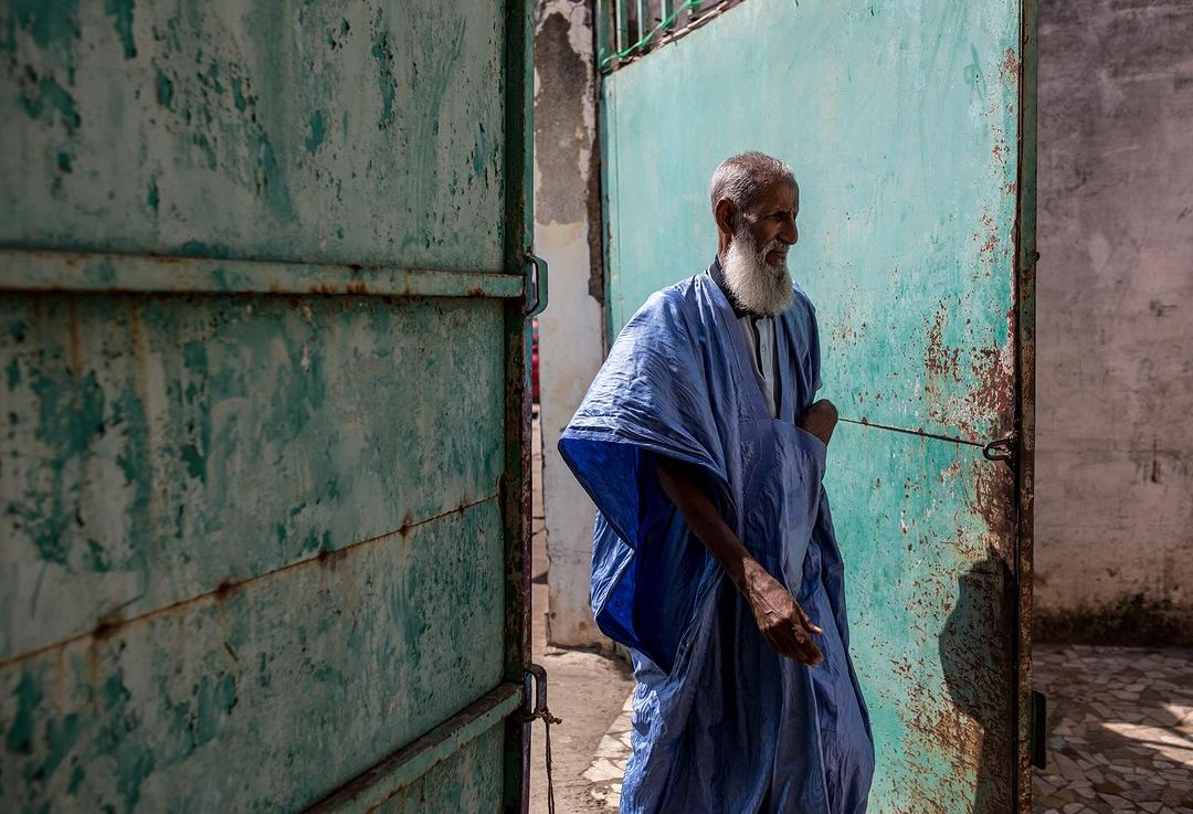 _SPCA's tweet image. mages taken by IG: muhamadoubittaye (Gambia). We want to see your street photography in all kinds of style. Tag us on your photos #streetphotographyAFRICA and follow us on
@_SPCA
for your chance to be featured.