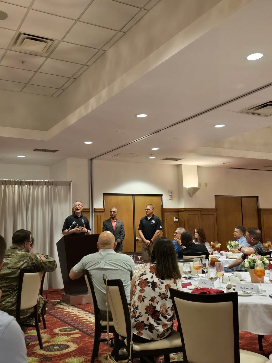 Doc_Burnett's tweet photo. Attended the farewell for COL Alison Batig, commander of BDAACH/549th HC. Alison expertly led the hospital through COVID-19, Joint Commission, DHA transition, MHS Genesis implementation and more! Congratulations on a job well done! 😃👏👏@EighthArmyKorea https://t.co/W9BZFPvwbm