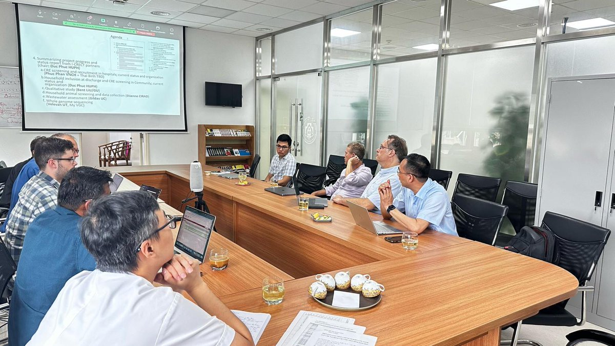 VGCARE_PACEUP's tweet photo. 4 June 2024: Collaborating to combat antimicrobial resistance: PACE-UP hosted a fruitful meeting with partners from ๐ธ๐ช๐ฉ๐ฐ๐ซ๐ท๐ฉ๐ช๐ป๐ณ Exciting ONE HEALTH activities ahead! ๐๐ฆ #PACEUP #OneHealth #GlobalHealth @DAAD_Germany @GermanyinHanoi @BMBF_Bund @uni_tue https://t.co/B5xPbI0uiJ