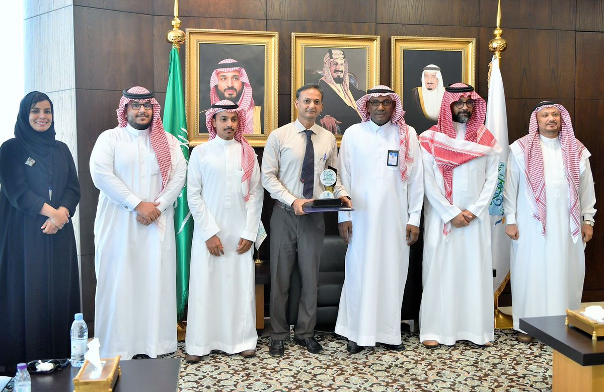 البحث الفائز بالمركز الثالث 🥉 شطر ( الطلاب ) 

 * بإشراف :
د ، عبدالله مشني
د ، منور منصور 

* أطباء الامتياز :
عبدالعزيز ذباب  
محمد جبريل
سلطان حكمي