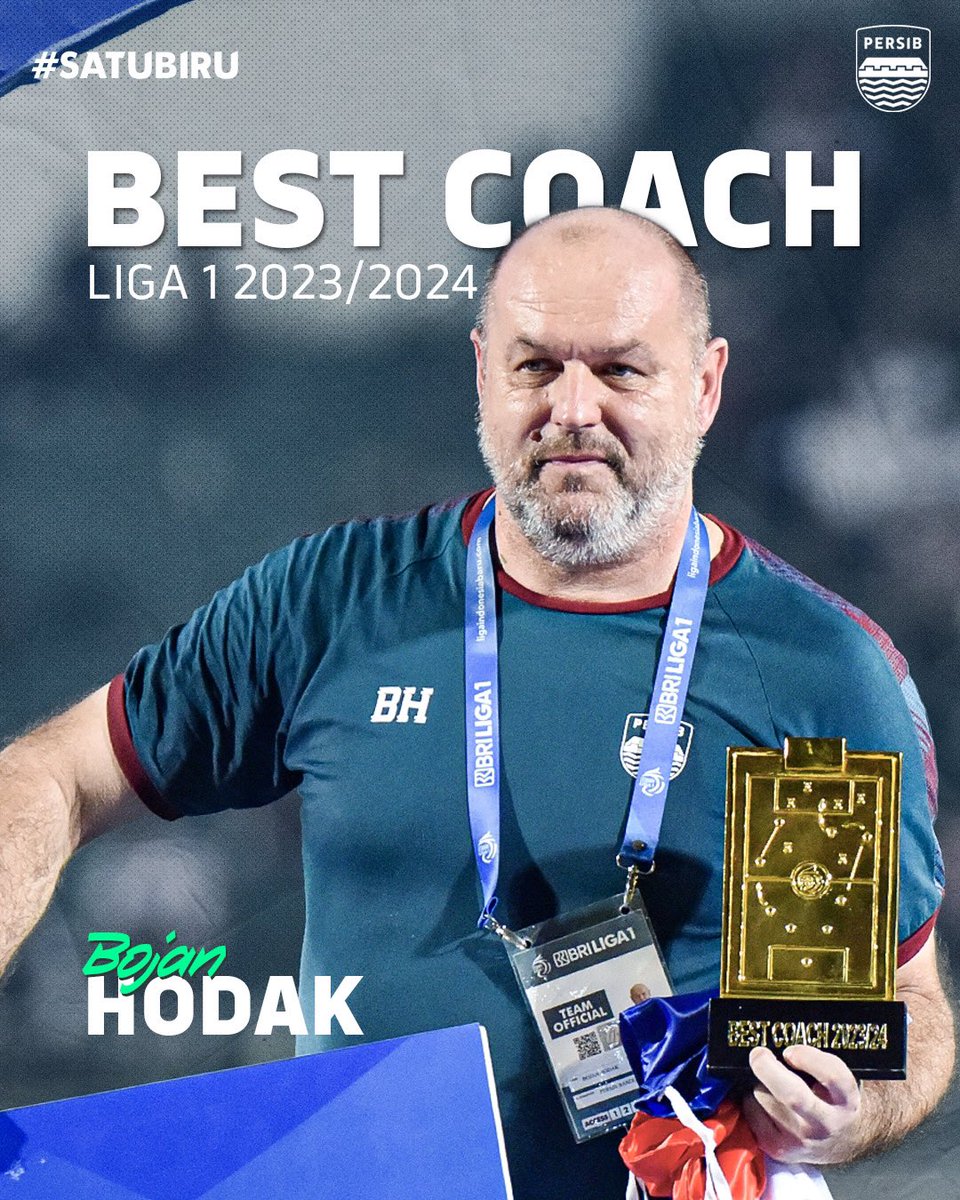 persib's tweet photo. You deserve it, coach Bojan 🏆🥇💙

#WeArePERSIB #SatuBIRU https://t.co/lCNTC9I9KZ