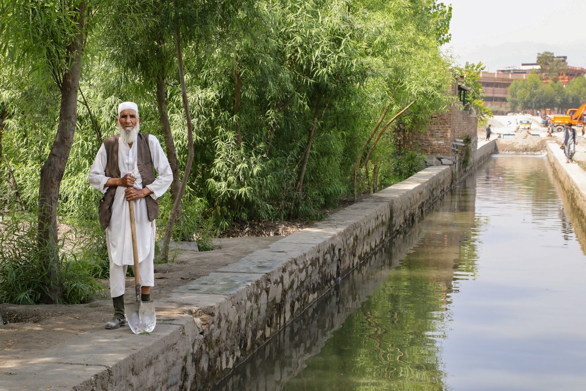UNDPaf's tweet photo. @UNDPaf built disaster-resilient infrastructure and promoted on-farm water resource management and climate-smart agriculture to protect 66,683 ha from flooding and irrigate 153,924 ha of farmland, benefiting about 3.3 million people in disaster-prone areas. #GenerationRestoration https://t.co/DrAVsins2B