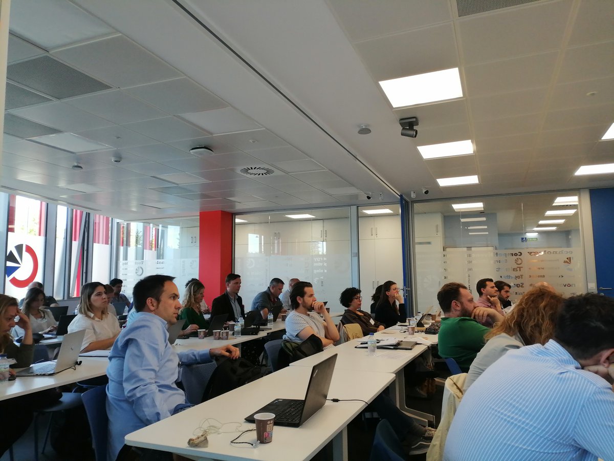 fCIRCE's tweet photo. 🌍 ¿Maximizas la sostenibilidad y eficiencia de tus procesos?

🔍 En el proyecto #DIGINTRACE, estamos desarrollando una plataforma para el diseño, prueba y validación del #ACV en distintas cadenas de valor. https://t.co/hSpfTjEHF3