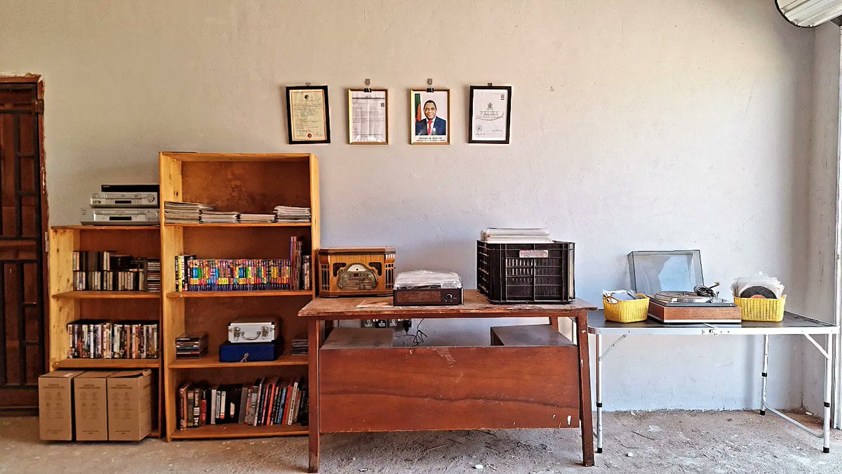 TimeMachineZed's tweet image. Time Machine Zambia! Location: Time Machine Zambia on Google maps - Contact number in bio or info section. 
#SmallBusiness #smallbusinessowner #smallbusinesssupport #Lusaka #Zambia #Vinyl #Books #Vintage #Store #Music #Art #Collector