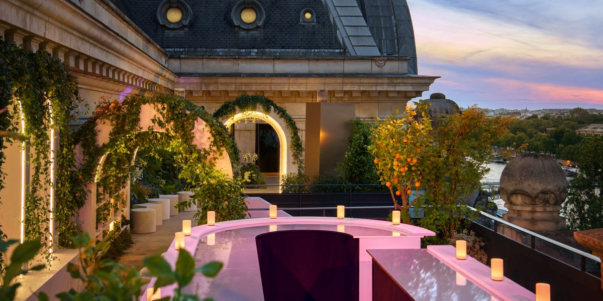 Brian Chesky tweet media