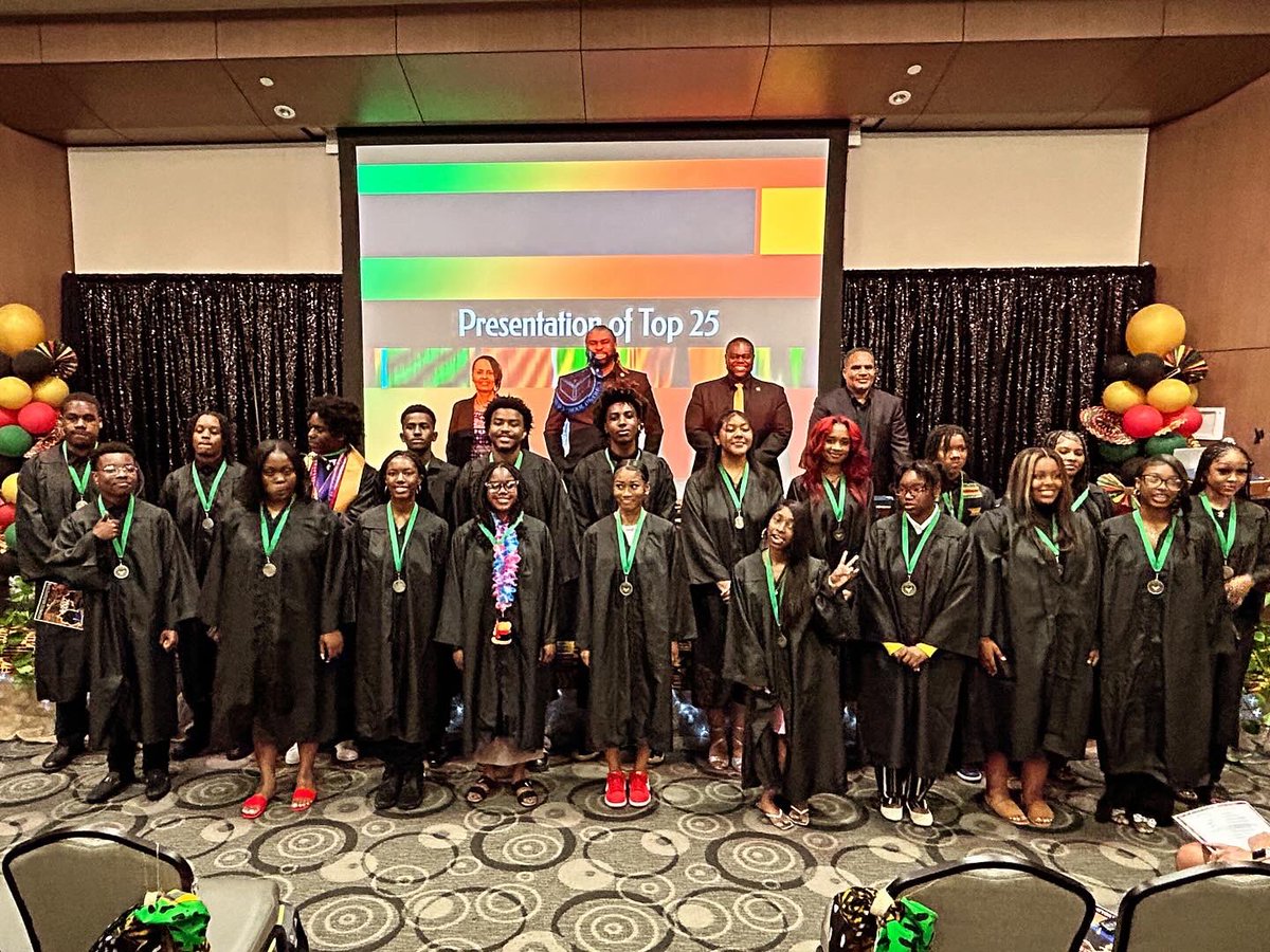 ComptonUnified's tweet photo. CUSD held its ‘24 Black Graduation Celebration tonight at @DominguezHills, honoring 180+ graduating Black Scholars. Groups were recognized - Top 25 Scholars, Scholar Athletes, & band/attached unit members. Congrats all!
#blackgraduation #blackscholars #comptonunified #elevate https://t.co/mqvQpIpcLt