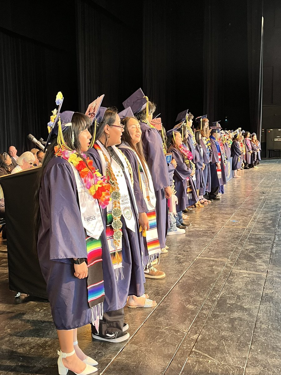 Aline H. Lee tweet media