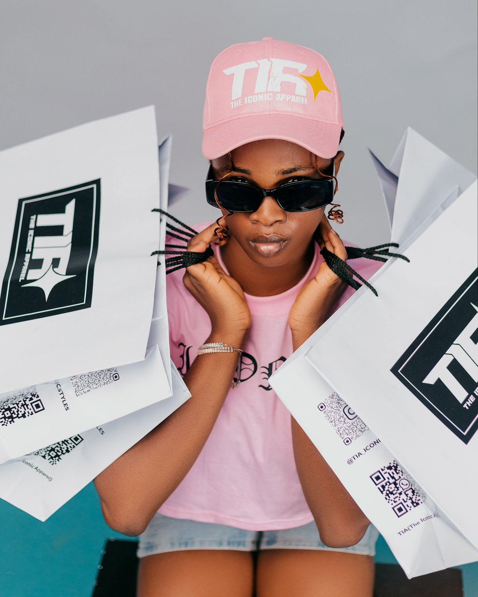 Steel_visuals's tweet image. Few days ago, I created a classic campaign shoot for “The Iconic Apparel” clothing brand.
_
Guess what? All models maintain maximum COMPOSURE while “STEEL” photographs them in their “STEEZE”
_
All pictures Copyright reserved
_
Kindly RETWEET🙏🏾
_
#steeze #clothingbrand #composure