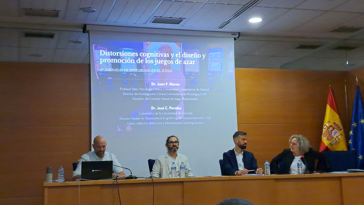 JuanF_Navas's tweet photo. Además de hablar sobre el diseño de juegos de azar, aprendimos mucho de innovaciones en los productos, de cómo se evita el blanqueo de capital, amaños de apuestas y suplantación de identidad, en las IV jornadas de integridad en el juego de @policia y la DGOJ de @consumogob https://t.co/esb8G1yVSb