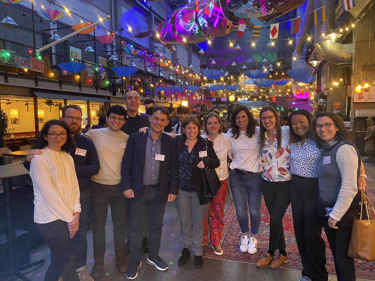 i-MESC (@mesc_plus) on Twitter photo First meeting of MESC alumni before MESC anniversary in Göteborg Sweden for the ALISTORE-ERI bi-annual meeting !
<a href="/C_MASQUELIER/">Christian MASQUELIER</a> <a href="/phd_destiny/">DESTINY PhD Programme</a> @CasasCabanas <a href="/Prof_AA_Franco/">Alejandro A. Franco</a> First meeting of MESC alumni before MESC anniversary in Göteborg Sweden for the ALISTORE-ERI bi-annual meeting !
<a href="/C_MASQUELIER/">Christian MASQUELIER</a> <a href="/phd_destiny/">DESTINY PhD Programme</a> @CasasCabanas <a href="/Prof_AA_Franco/">Alejandro A. Franco</a>