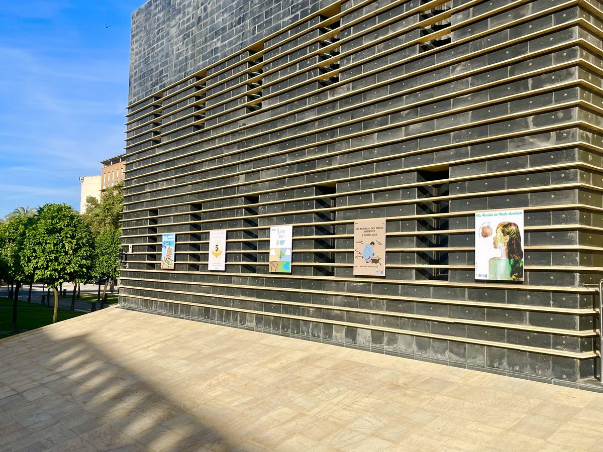 AguasDeHuelva's tweet photo. Con motivo del #DiaMundialDelMedioAmbiente exponemos hoy al aire libre unos carteles conmemorativos diseñados por alumnos de Grado Medio y Superior de Preimpresión digital y diseño del IES Diego de Guzmán @ies_dgq , que reflexionan sobre #Medioambiente, #Sostenibilidad y #Sequía https://t.co/iJ6SnYt6CL