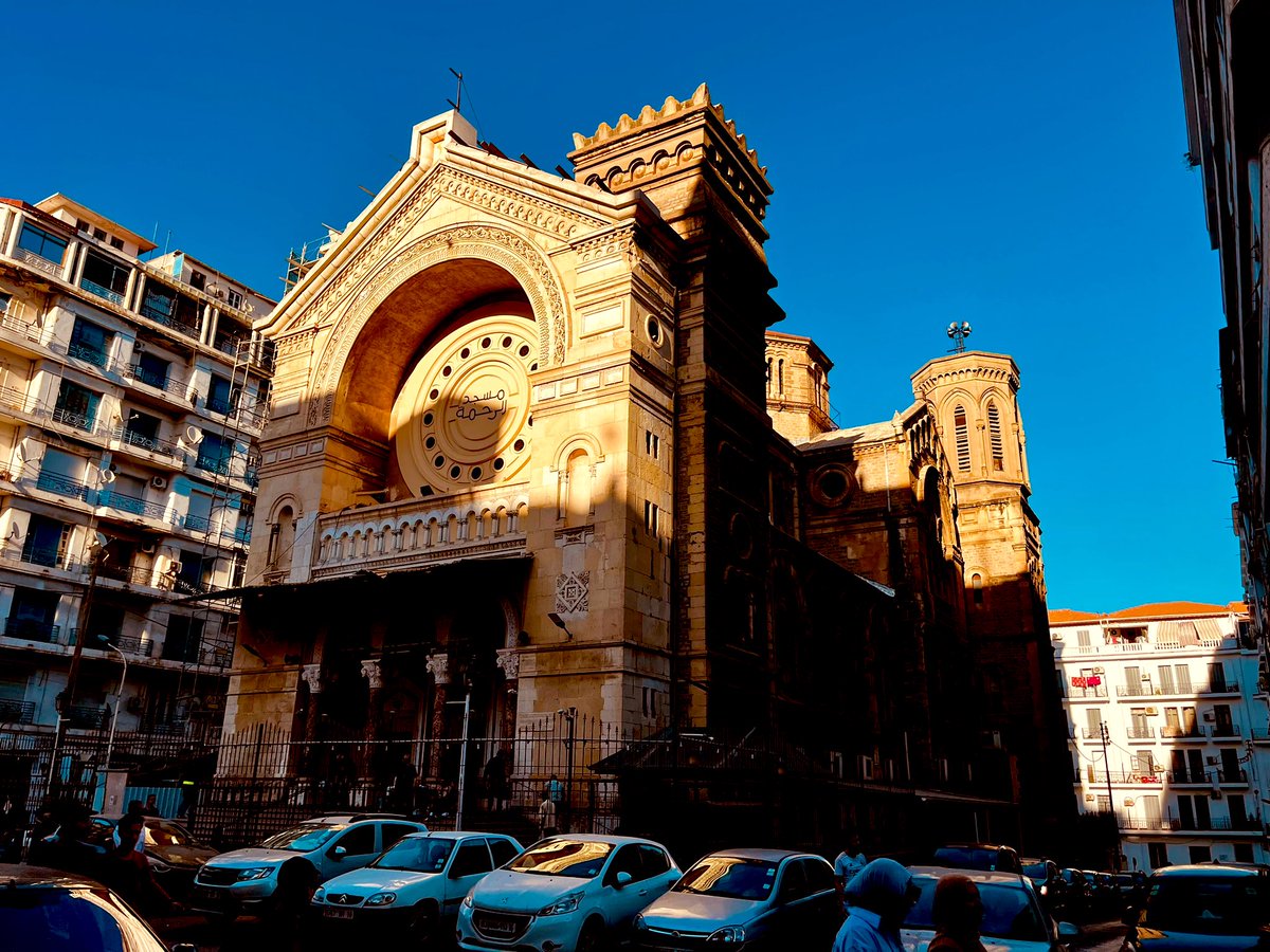 HertzHelene's tweet photo. ALGER ❤️🚒🇩🇿 https://t.co/Rv5jnyMsVM