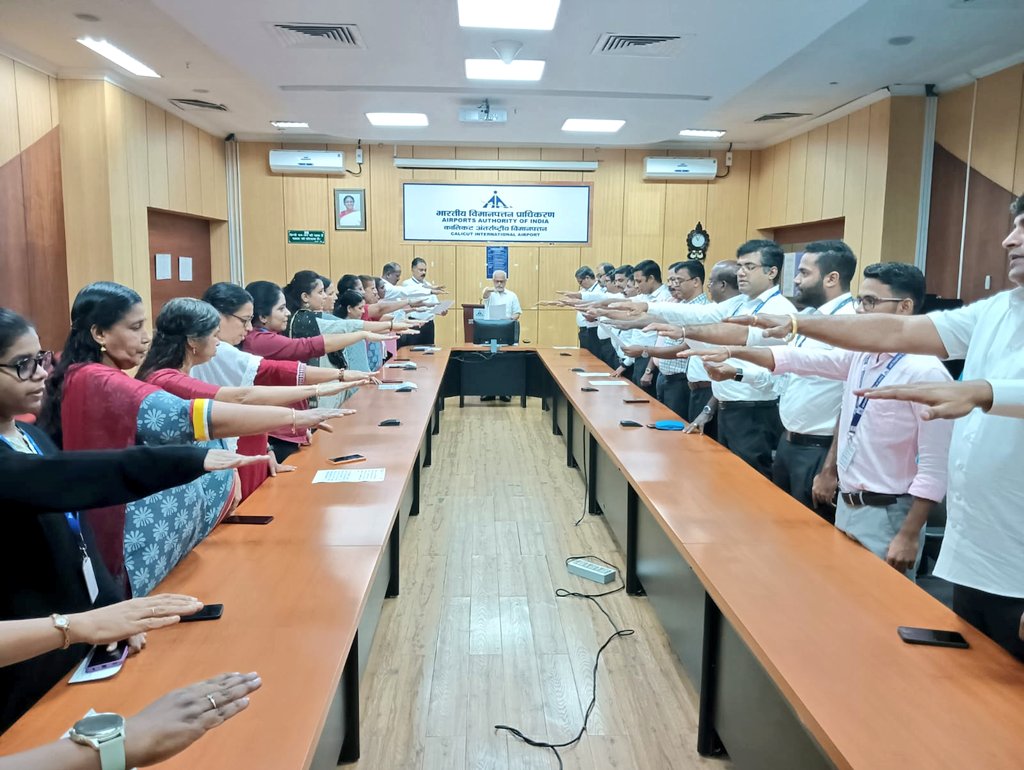 aaiclcairport's tweet photo. On this World Environment Day, employees of AAI united in a pledge to protect our planet. As employees, we vow to reduce our carbon footprint, embrace sustainability in our daily practices & advocate for a greener future.
#worldenvday
@AAI_Official @AAIRHQSR @DGCAIndia @MoCA_GoI https://t.co/nhYnnVAQCe