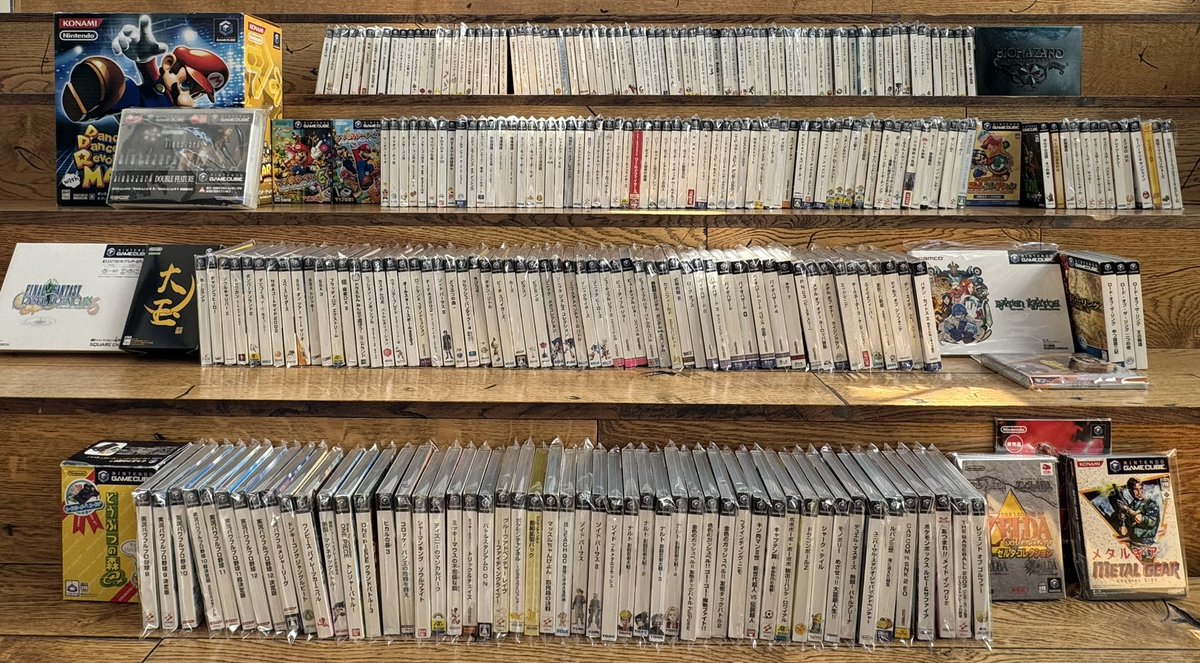 RedRabbit_para's tweet image. ゲームキューブ 
✨ソフトコンプリート達成記念✨

集合写真📷を撮りました✨
1枚の写真に納めるのにめっちゃ苦労しました。
発売タイトル全276
非売品は、4タイトル保有。

やはり並べると結構な数ですね🤣✨

#ゲームキューブ 
#ゲームキューブコンプリート