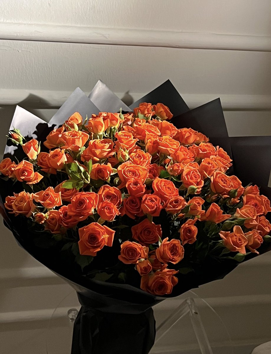 lill141's tweet photo. Morning 🧡🧡 https://t.co/FeK8dthqj7