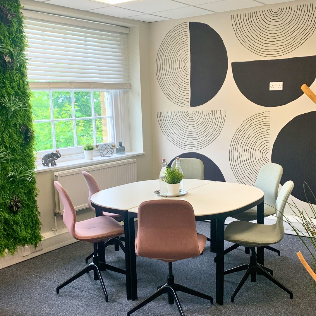 TheWorkstation_'s tweet photo. 🔔Newly refurbished Consultants Suite at Director General's House is open! Available to both tenants and non-tenants &amp; can be booked by the hour or by the day. Book here 👉 https://t.co/7L1kgBKvtE
#SouthamptonMeetingRooms https://t.co/RurC5fbhDA