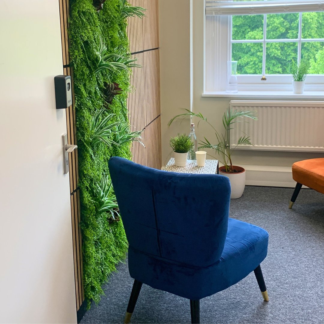 🔔Newly refurbished Consultants Suite at Director General's House is open! Available to both tenants and non-tenants &amp; can be booked by the hour or by the day. Book here 👉 theworkstation.simplybook.it/v2/#book/locat…
#SouthamptonMeetingRooms