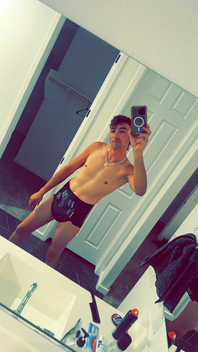 Arizona sun is no joke tan lines are something special 😂